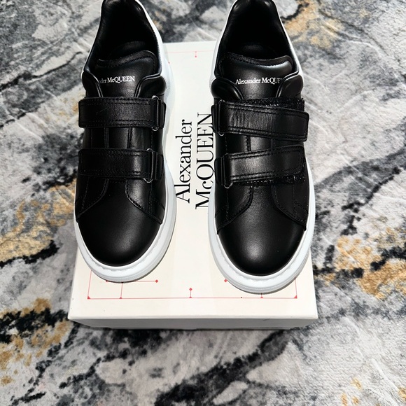 Alexander McQueen 33.5/2.5 US - Picture 5 of 7